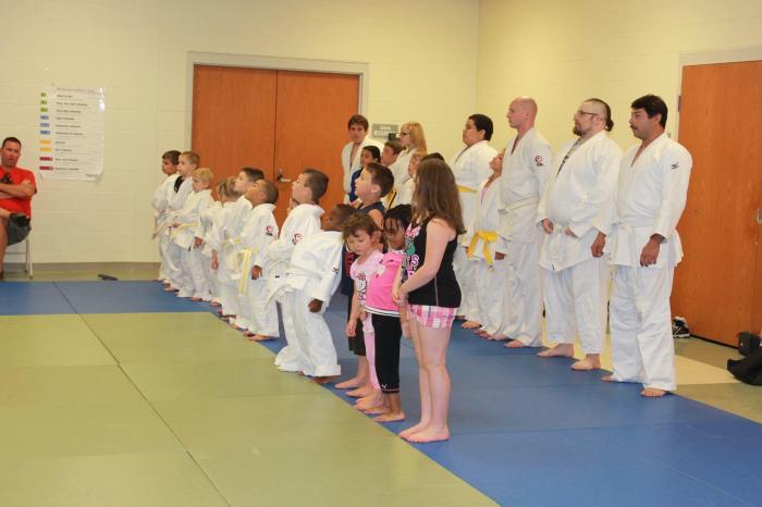 Mid 2014 second from right back row white belt