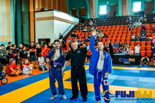Some shime-waza for the win.
